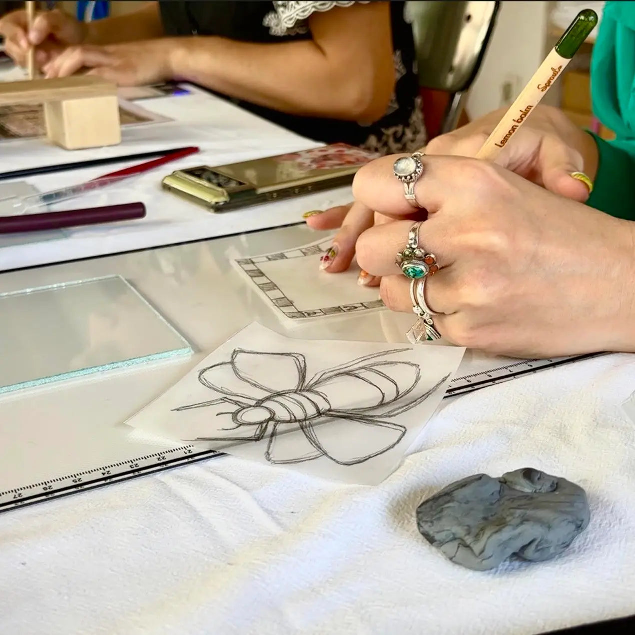 Atelier Peinture sur Verre - Techniques traditionnelles du vitrail